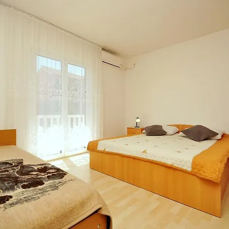 Apartment Mijo Vodice